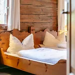 Dom wakacyjny Alpin Hideaway Xl *
